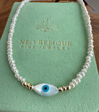Load image into Gallery viewer, Aura Pearl Necklace